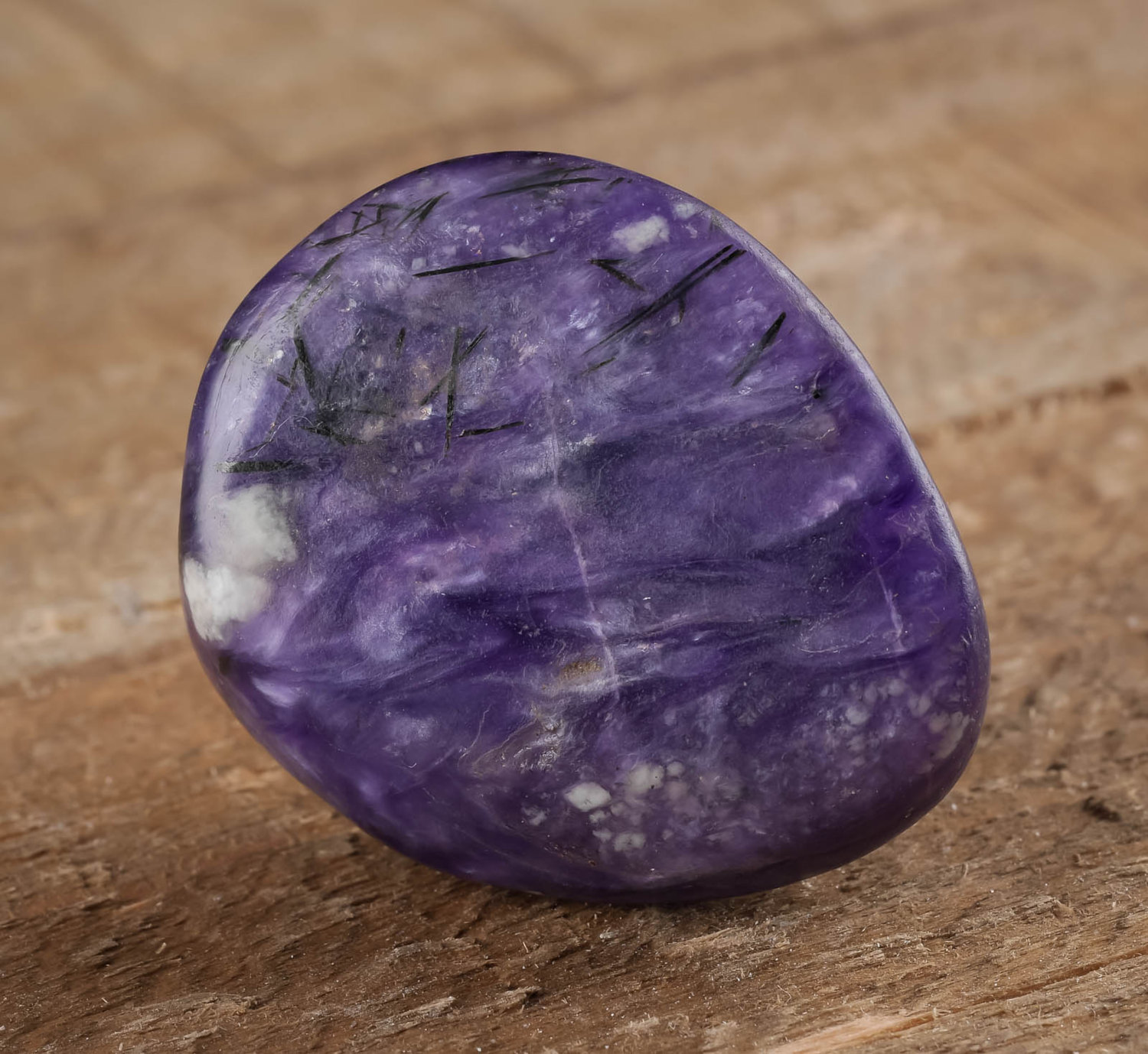 Камень чароит фото свойства charoite Russian Minerals